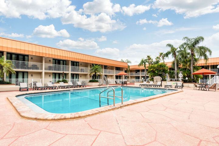 Pool 5 of 40