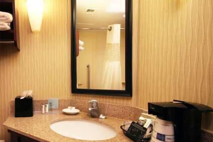 Room 21 of 39