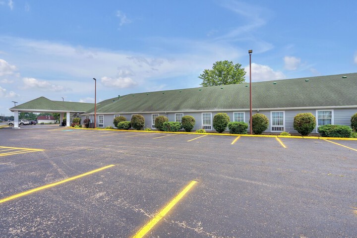 Indiana Beach Hotel and Banquet Hall