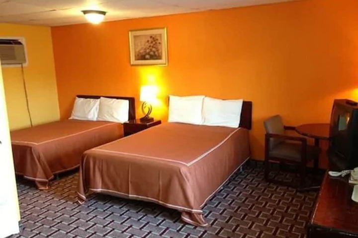 Room 29 of 40