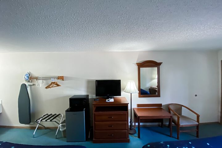 Room 16 of 36
