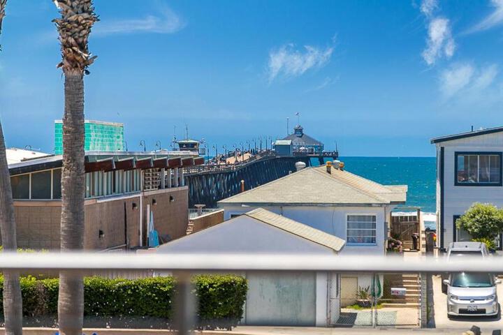Ocean View 3 Bedrooms Condo just steps from the park, pier & water!