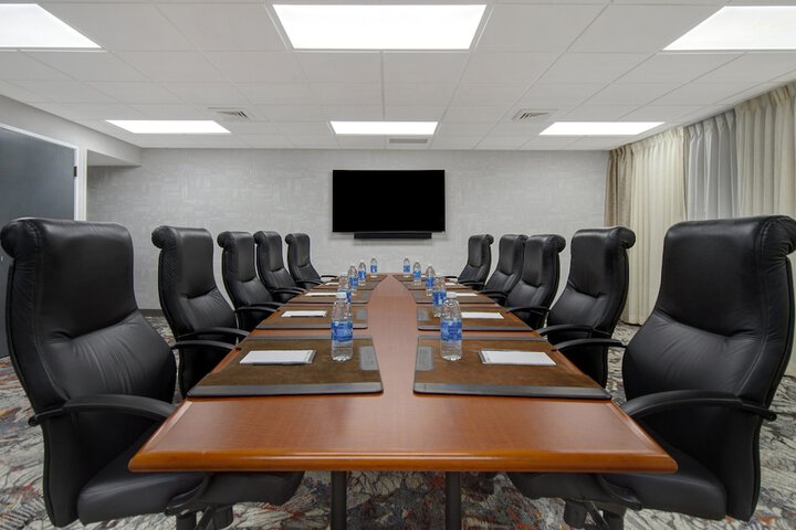 Crowne Plaza Auburn Hills by IHG