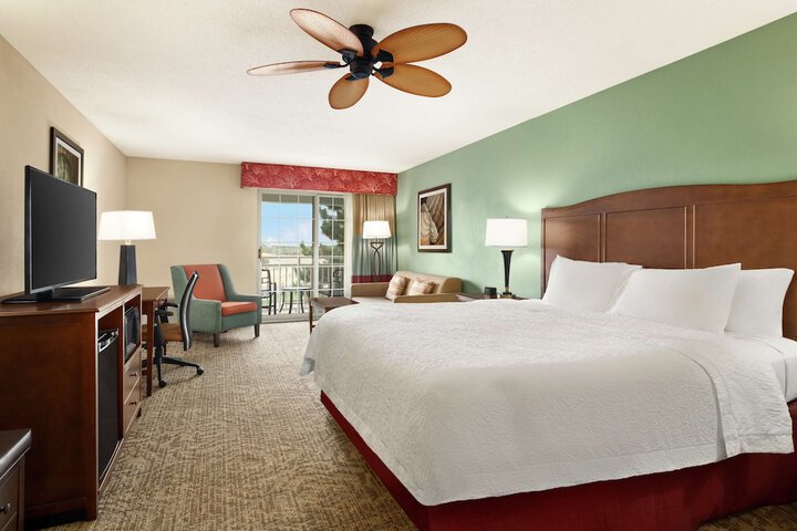 Hampton Inn & Suites Outer Banks / Corolla