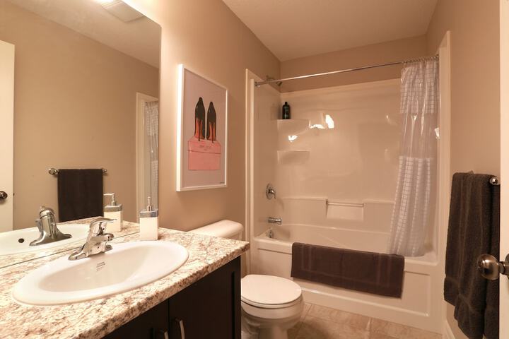 Boardwalk Homes - Executive Guest Rooms & Townhomes