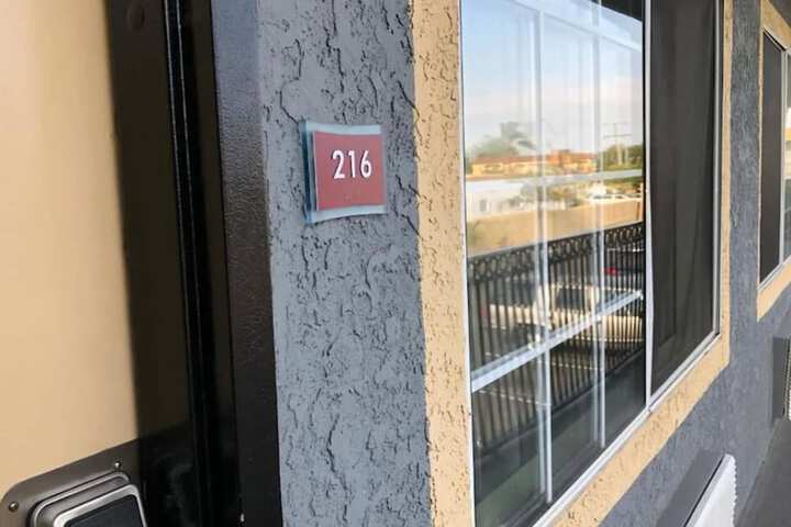 Hotel 4 of 27