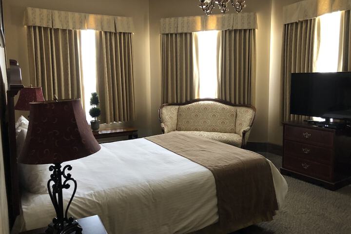 Room 18 of 49