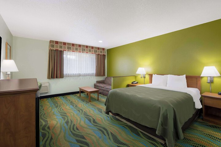 Room 14 of 31