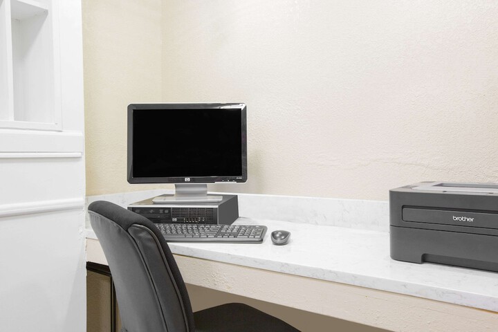 Business Center 16 of 16
