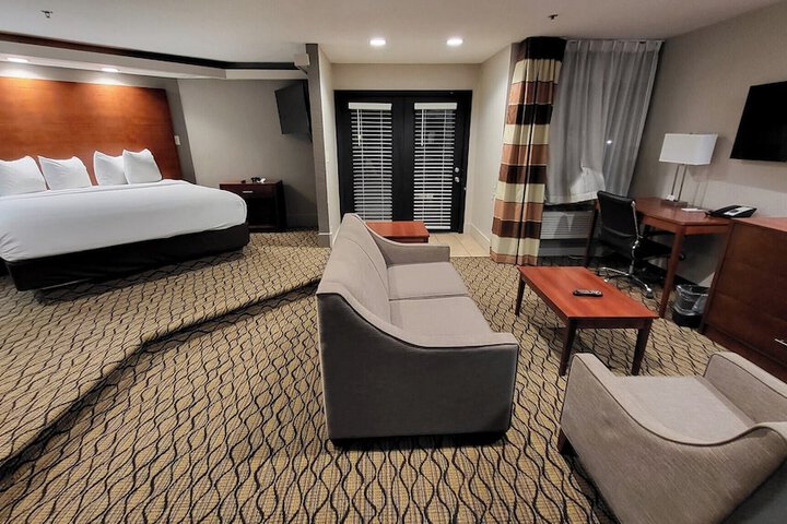 Wyndham Garden Fort Wayne
