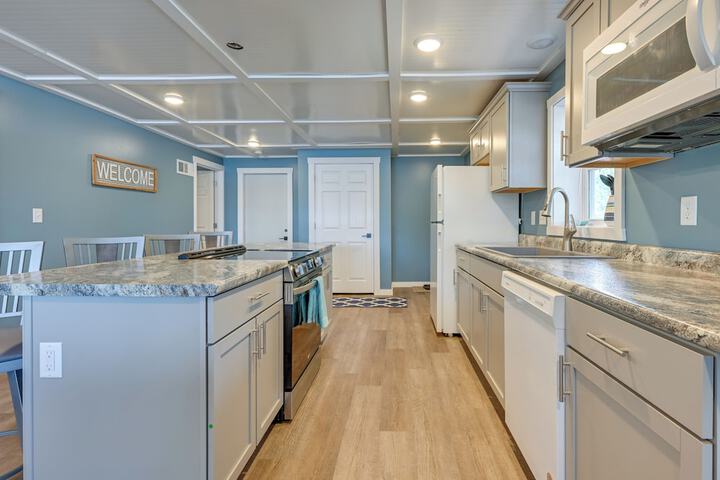 Chippewa Falls Getaway w / Community Lake Access!