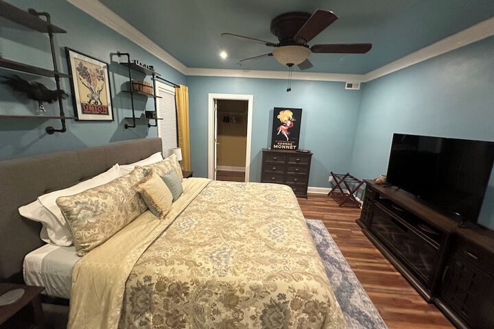 Pillow and Paddock B & B