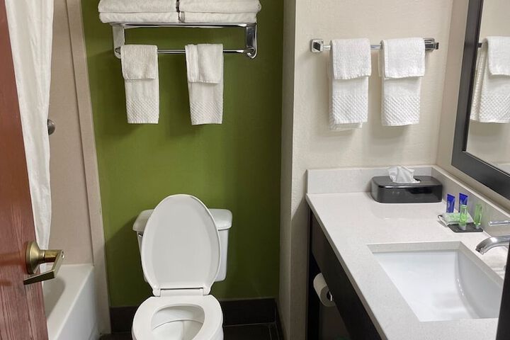 Room 36 of 43