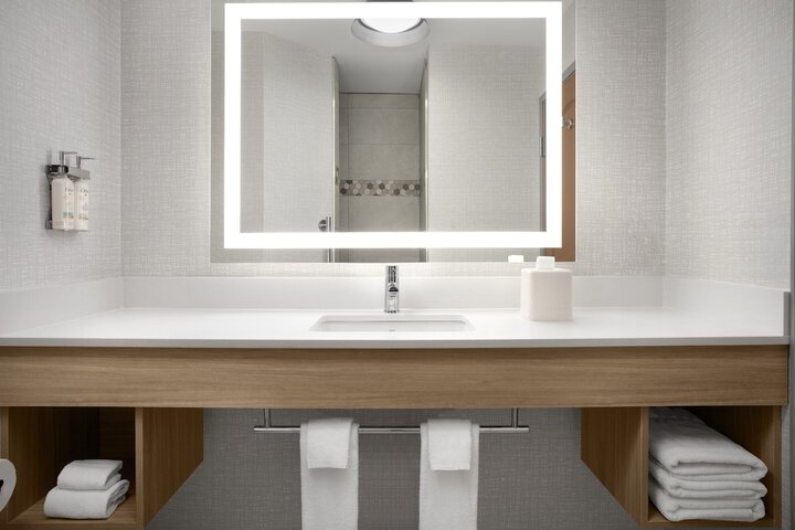 Holiday Inn Express Hotel & Suites DFW West - Hurst by IHG