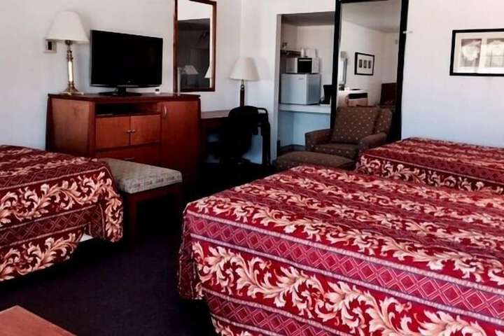 Room 28 of 38