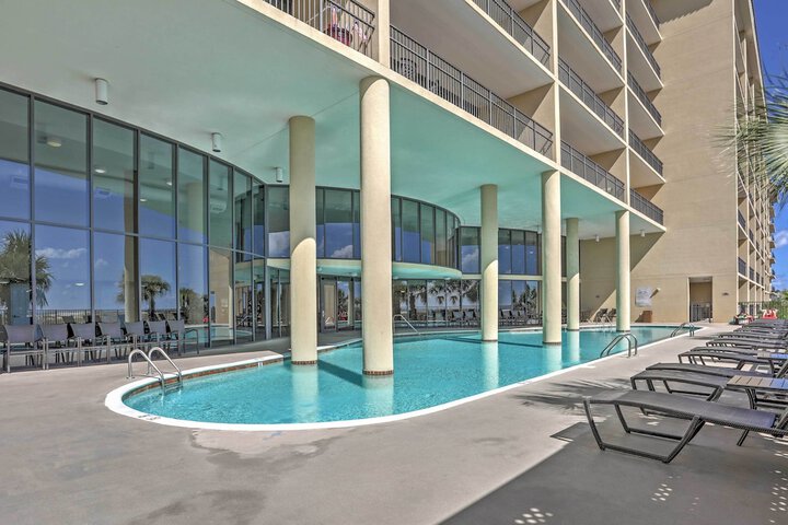 Beachfront Bliss on Dauphin Island w / Pool Access!
