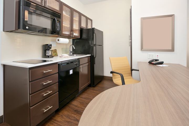 Room 12 of 25