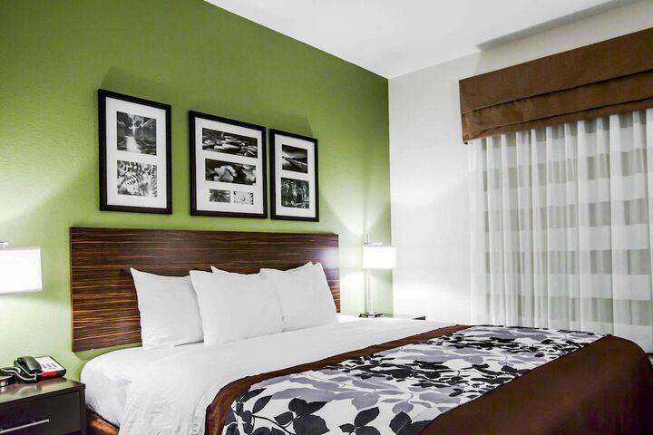 Room 10 of 35