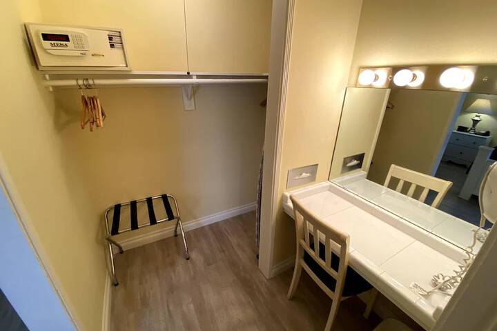 Room 35 of 49