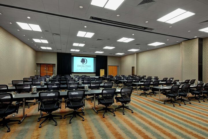 DoubleTree by Hilton Hotel St. Louis - Chesterfield
