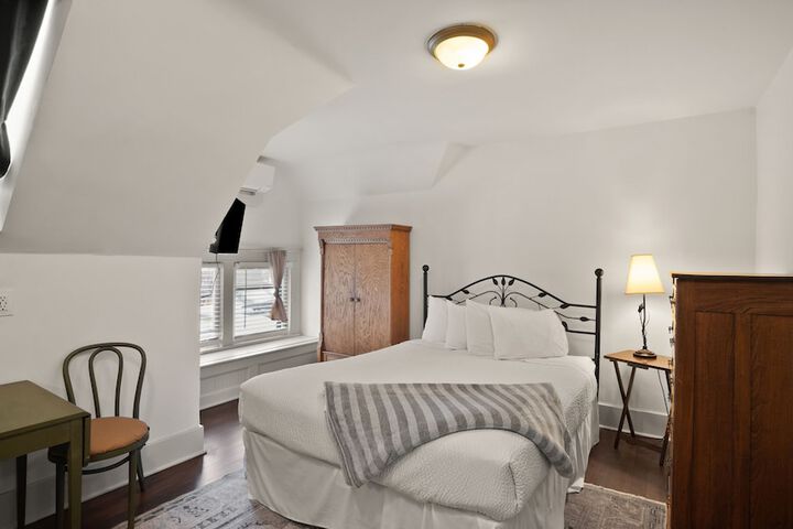 Room 21 of 51