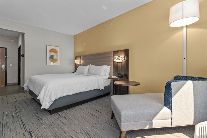 Room 29 of 65