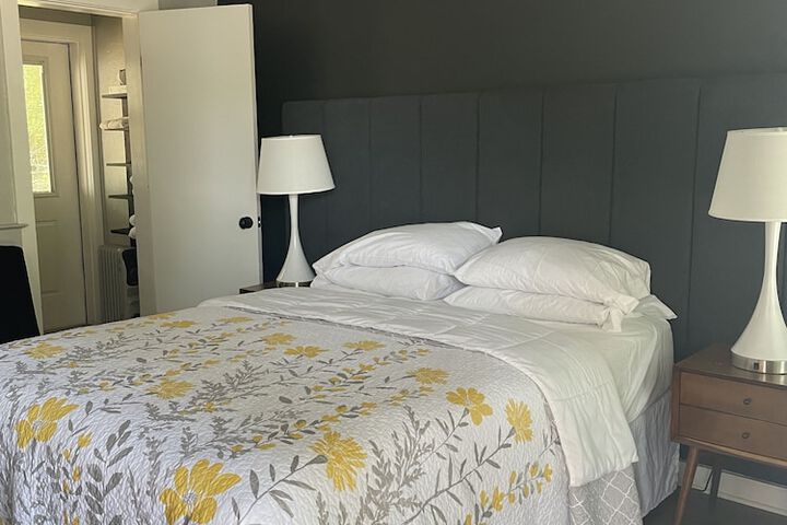 Room 28 of 47