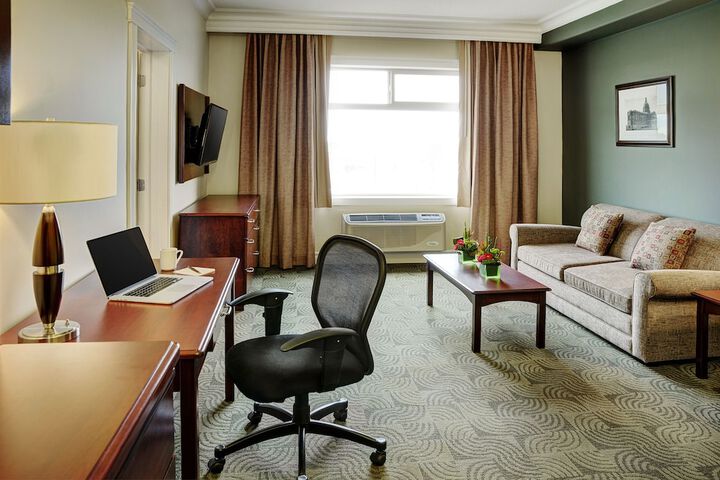 Room 13 of 35