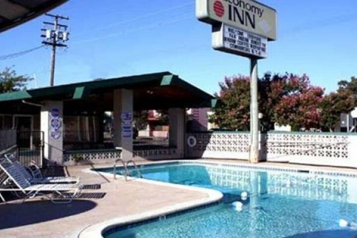 ECONOMY INN UKIAH