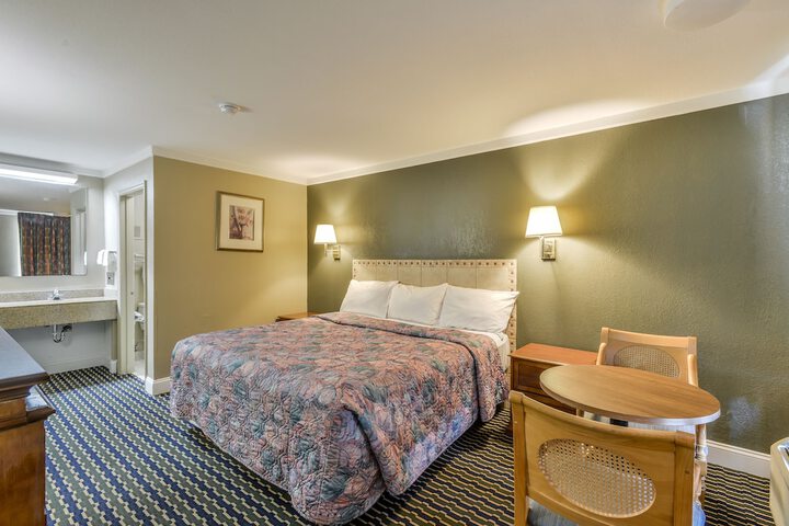 Room 14 of 17