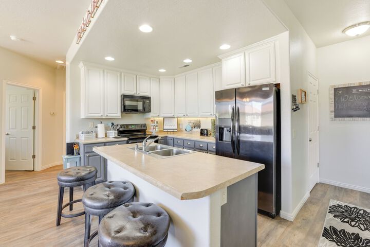 Mesquite Vacation Rental Condo w / Resort Amenities