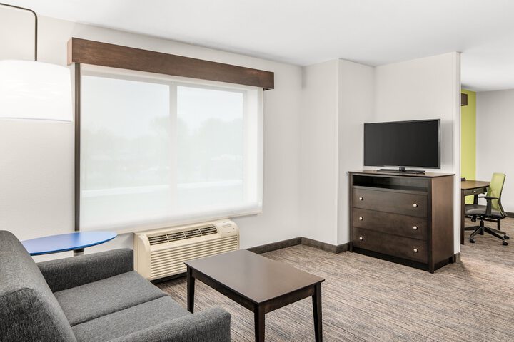 Room 18 of 60