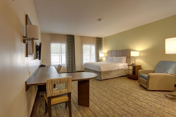 Room 32 of 37