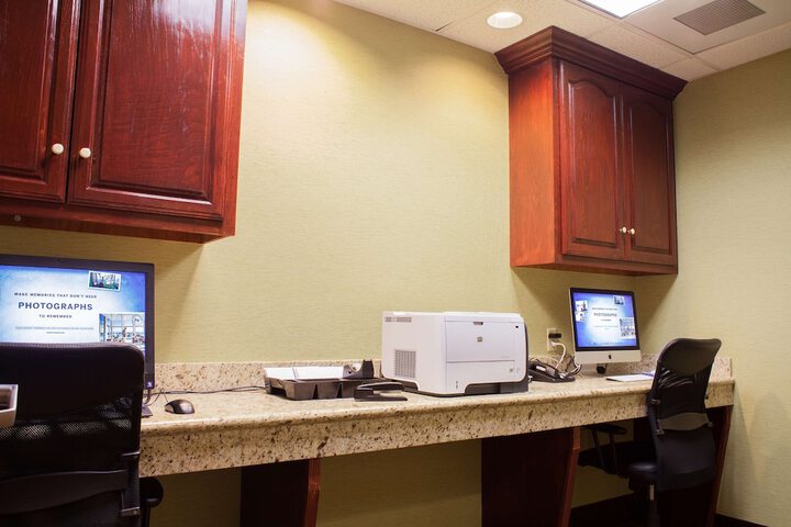 Business Center 28 of 28