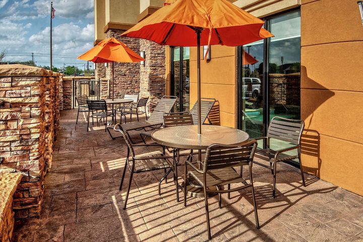 Terrace/Patio 47 of 48