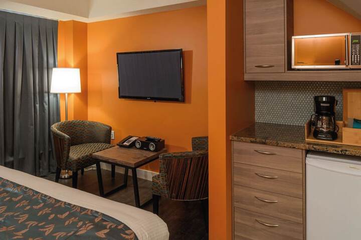 Room 30 of 108