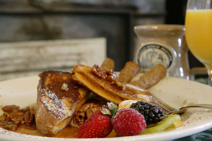 Breakfast/Coffee Service 33 of 47