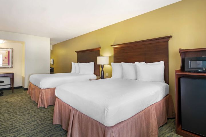 Room 20 of 28