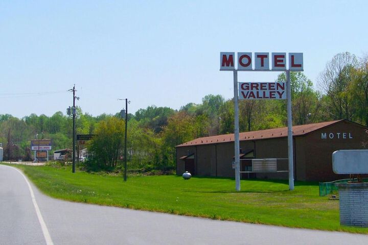 Hotel 8 of 38