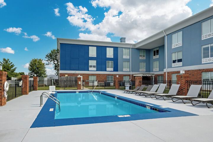 Holiday Inn Express White House by IHG