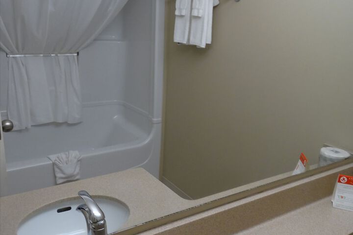 Room 25 of 51