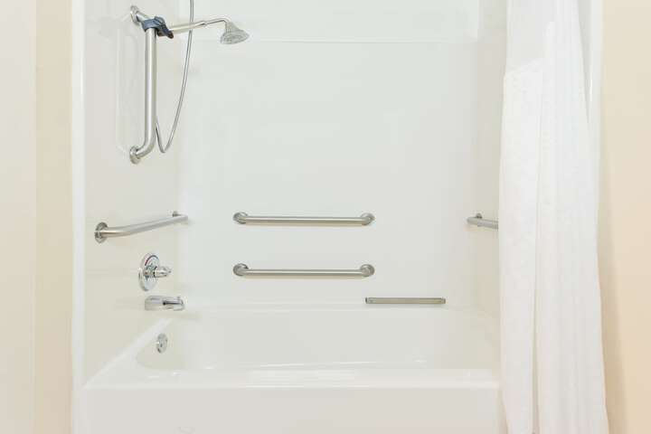 Holiday Inn Express & Suites Douglas by IHG