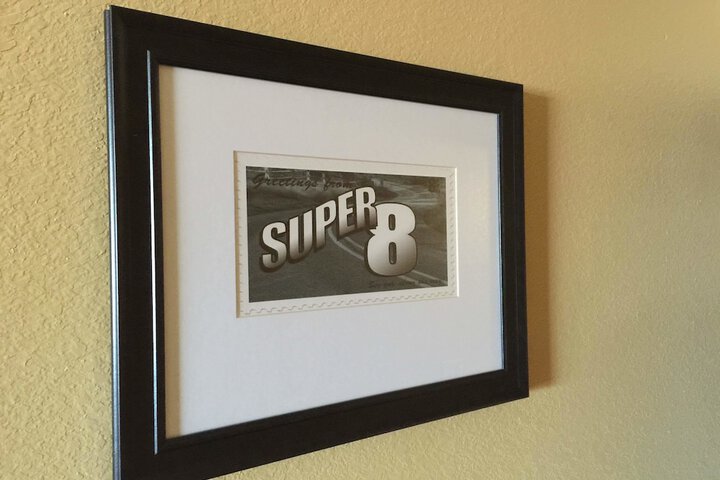 Room 8 of 30