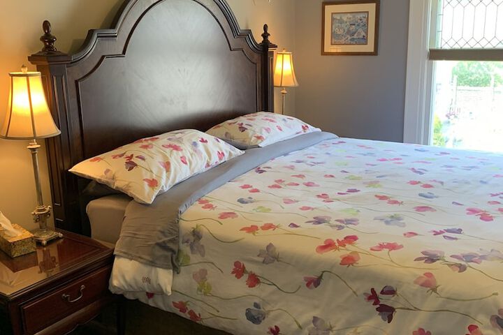 Room 52 of 61