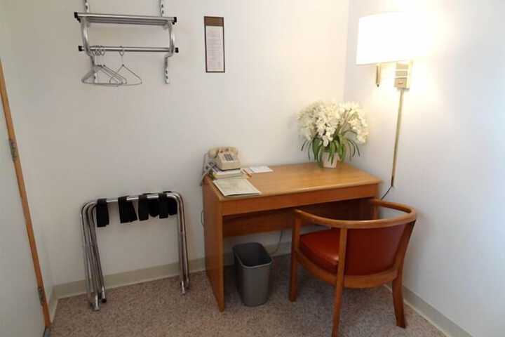 Room 15 of 23