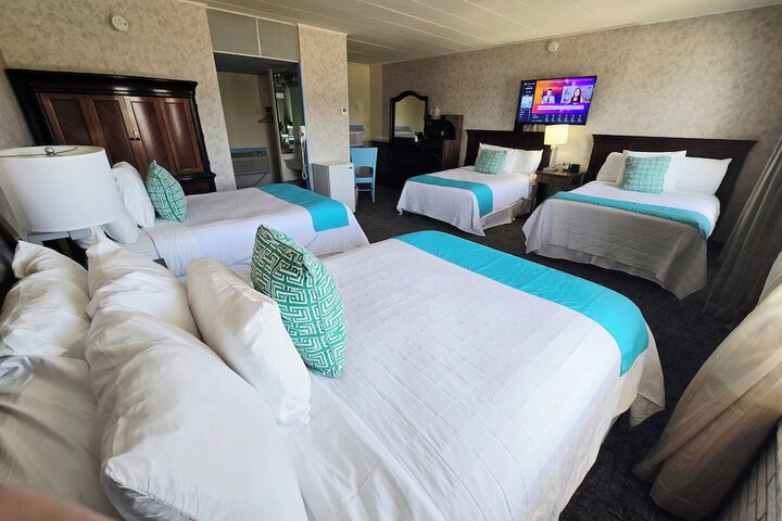 Gaidos Seaside Inn