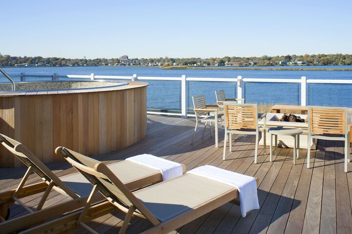 Newport Beach Hotel & Suites