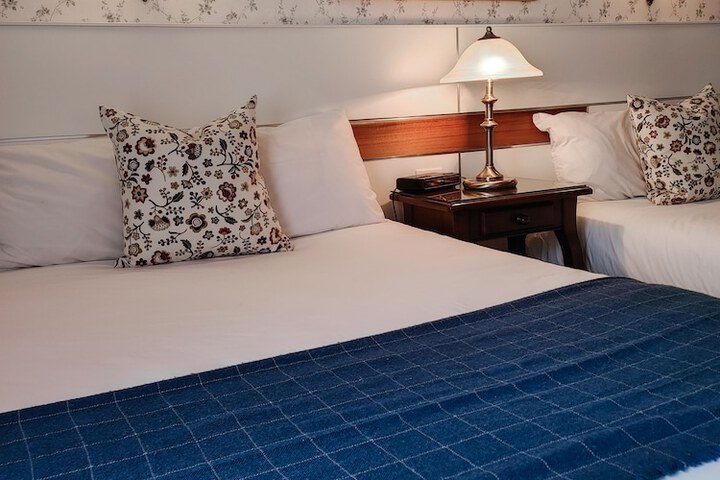 Room 44 of 91