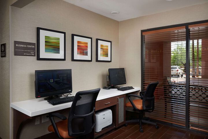 Business Center 36 of 36
