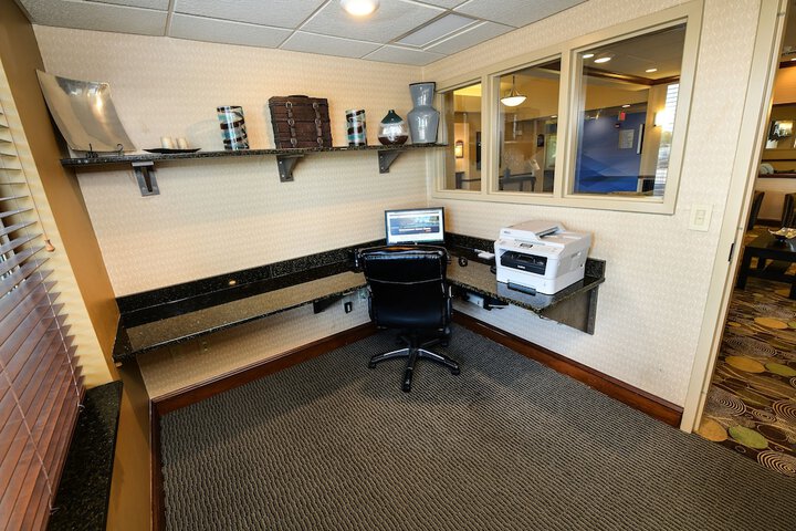 Business Center 58 of 58